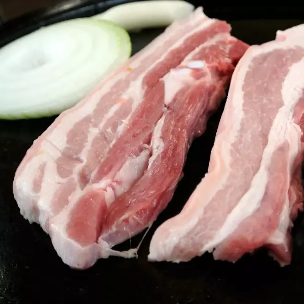한돈 삼겹살 구이용 1kg